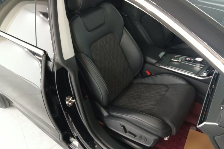 Used Audi A7L 2024 45TFSI quattro S-line Visionary Edition Flow Crystal Package