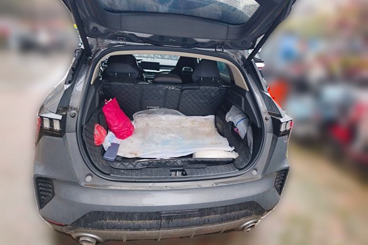 Used Lynk & Co 06 EM-P 2022 PHEV 84 km Range Pro Version Trunk