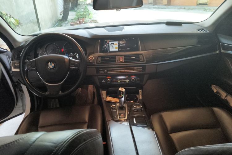 Used BMW 5 Series 2014 525Li Luxury Design Package
