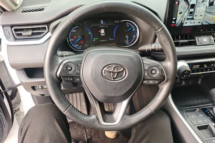 Used Toyota RAV4 2021 Revised Version Dual-Motor Hybrid 2.5L E-CVT Two-Wheel Drive Elite Edition Steering Wheel