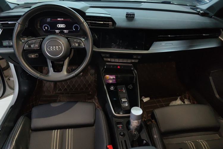 Used Audi A3 2021 Sportback 35 TFSI Fashionable Sports Model Center Console