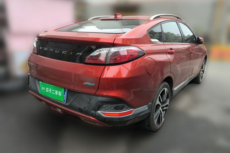 Used Venucia T90 2017 2.0L CVT Leading Edition Rear Right 45 Deg