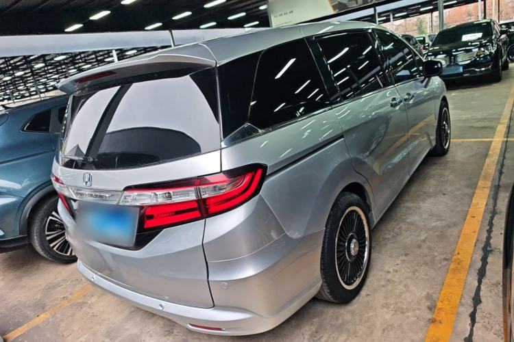 Used Honda Odyssey 2015 2.4L Supreme Edition