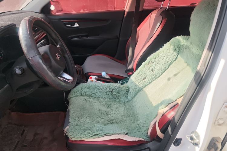 Used Kia KX Cross 2017 1.4L MT GLS
