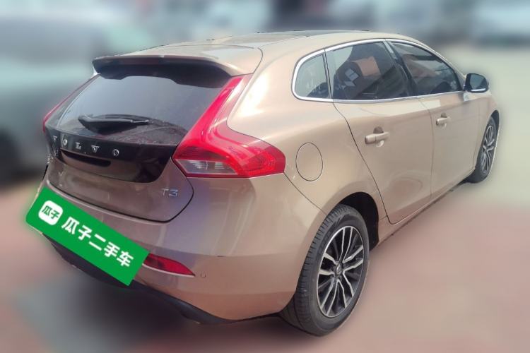 Used Volvo V40 2016 T3 Zhiyi Edition
