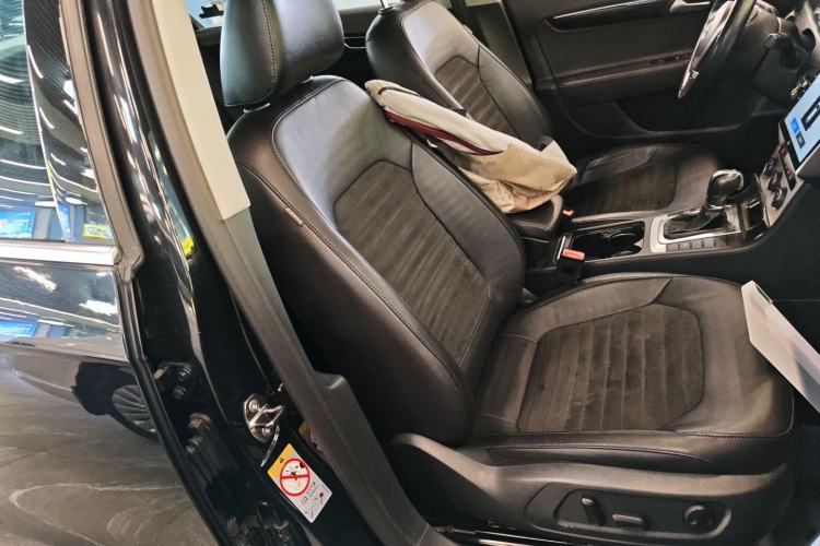 Used Volkswagen Magotan 2015 1.8TSI Luxury Model