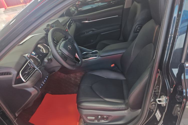 Used Toyota Camry 2021 2.0G Luxury Edition
