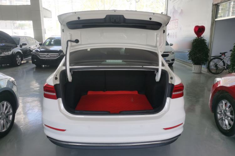 Used Volkswagen Lavida Pure Electric 2019 Enjoyment Edition Trunk