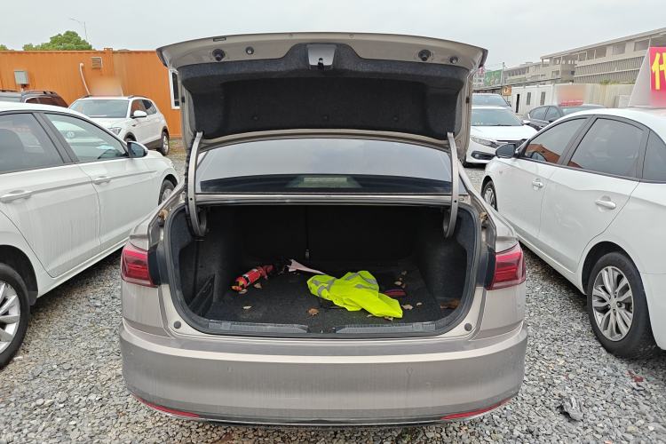 Used Volkswagen Bora 2019 1.5L Automatic Elite Version Trunk