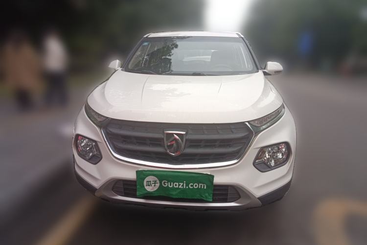 Used Baojun 510 2017 1.5L manual Comfort trim
