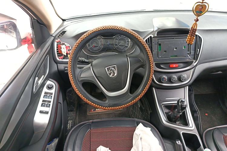 Used Baojun 560 2016 1.5T Manual Comfort Edition