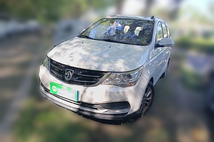 Used Baojun 730 2016 Revised Version 1.5L Manual Standard Model 5 Seats