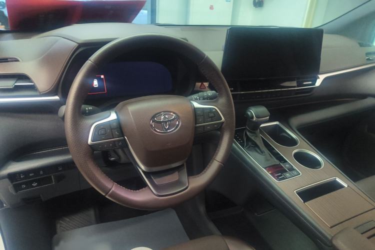 Used Toyota Granvia 2024 2.5L Hybrid Prestige PLUS Four-Wheel Drive Version