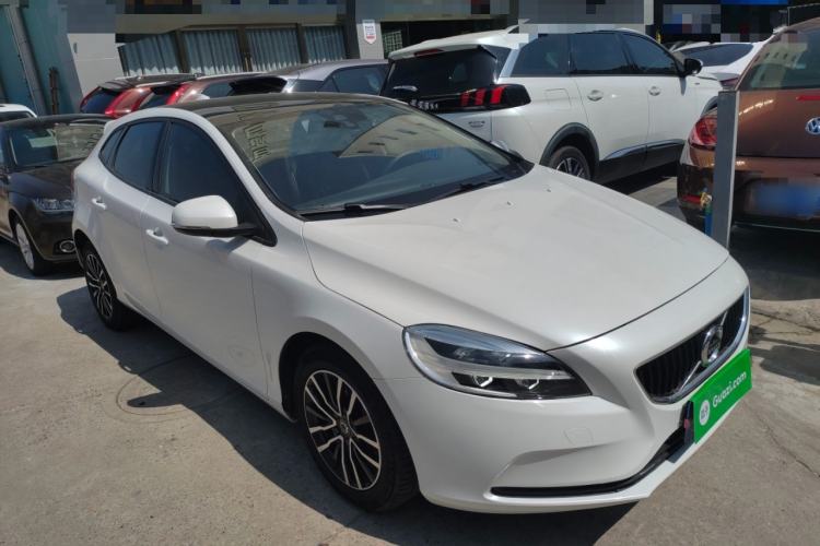Used Volvo V40 2017 T3 Zhiyi Edition

