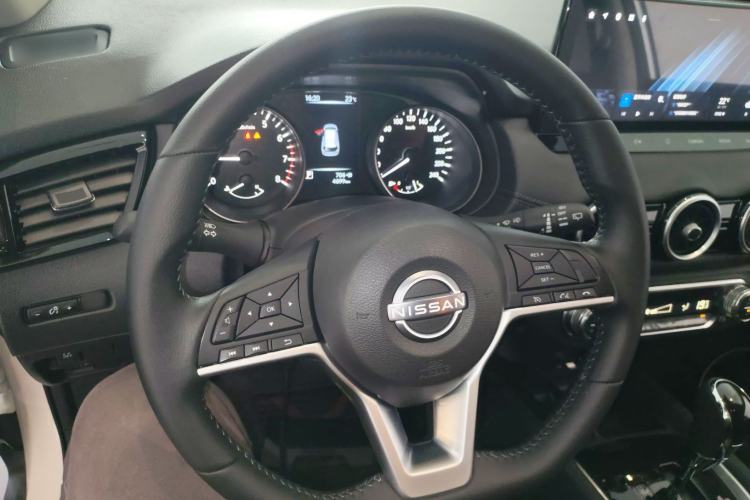 Used Nissan X-Trail 2025 Honor 2.0L Two-Wheel Drive Leading Edition Steering Wheel