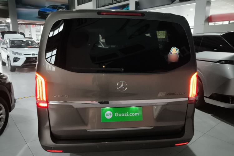 Used Mercedes-Benz V-Class 2017 V 260 Avantgarde Edition