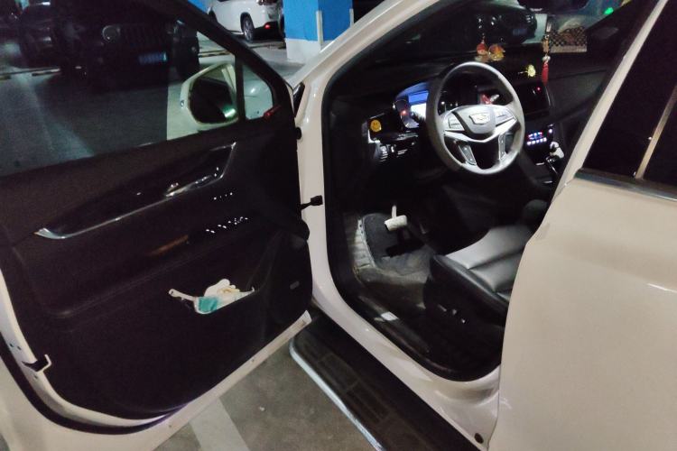 Used Cadillac XT5 2022 2.0T Two-Wheel Drive Luxury Version
