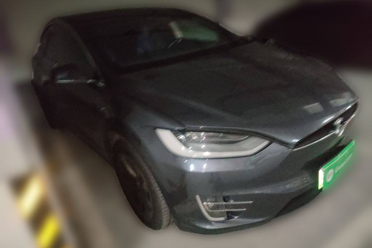 Used Tesla Model X 2019 Long-Range Version Front Right 45 Deg