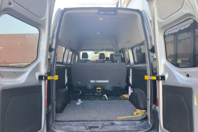 Used Ford Transit 2017 2.0T Diesel Multi-Purpose Commercial Vehicle Mid-Drive Mid-Roof China IV Standard
