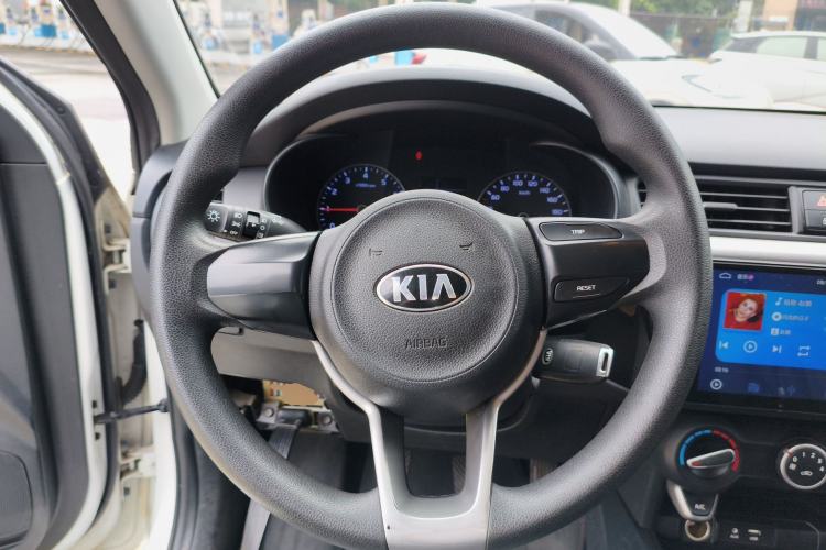 Used Kia K2 2017 Sedan 1.4L Manual Transmission GLS Steering Wheel