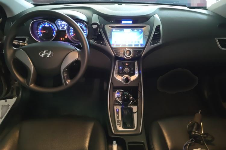 Used Hyundai Elantra (5th Generation / Langdong) 2015 1.6L Automatic Fashion Model