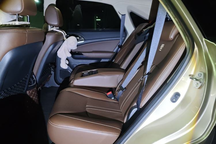 Used BYD Tang New Energy 2015 2.0T Four-Wheel-Drive Flagship Model Left Rear Seat