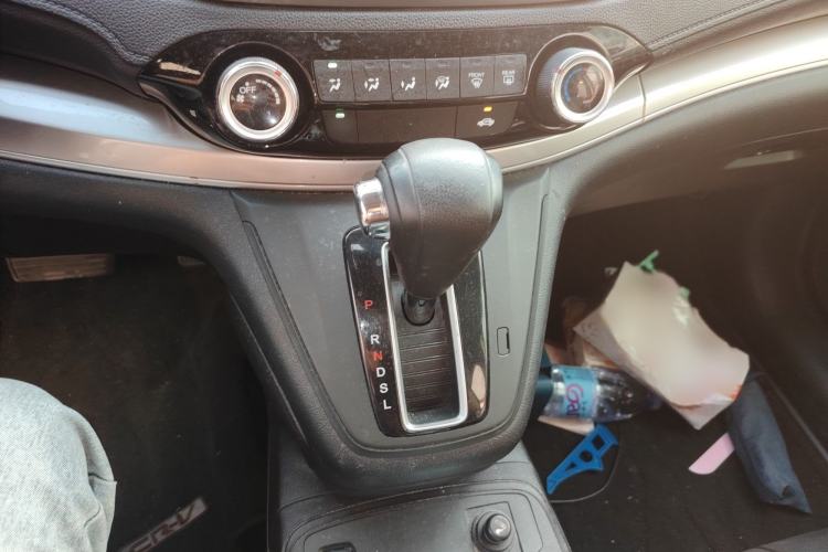 Used Honda CR-V 2015 2.0L two-wheel drive urban version