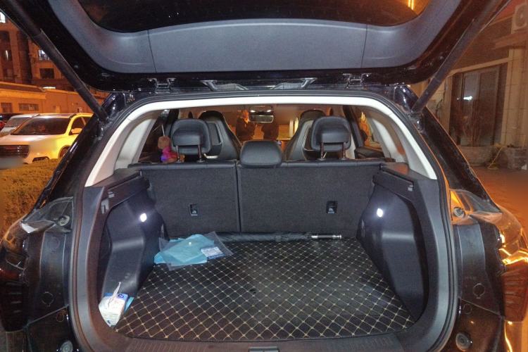 Used Hongqi HS3 2023 1.5T Two-Wheel Drive Shanwei Edition Trunk