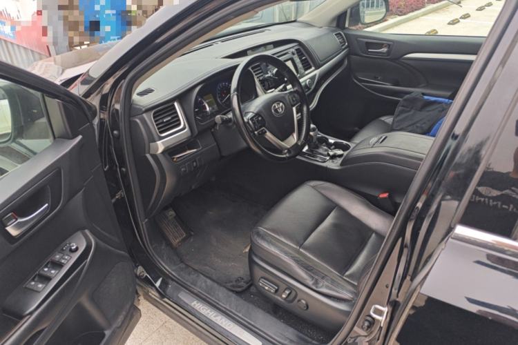 Used Toyota Highlander 2015 2.0T Two-Wheel Drive Luxury Edition 7 Seats Driver Seat