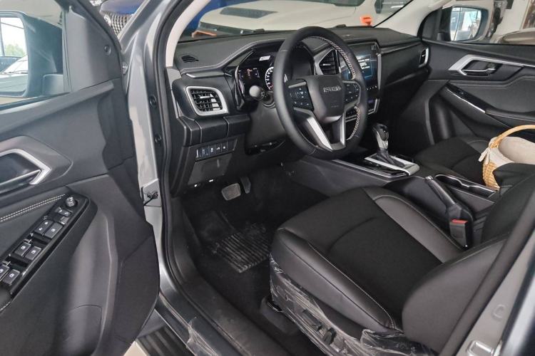 Used Isuzu D-MAX 2021 1.9T Automatic 4x4 Diesel Global Changle Leading RZ4E
