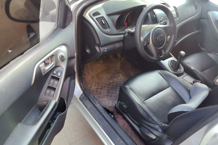 Used Kia Forte 2011 1.6L MT GLS