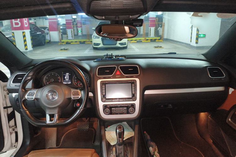 Used Volkswagen Scirocco 2011 2.0 TSI Luxury Edition Center Console