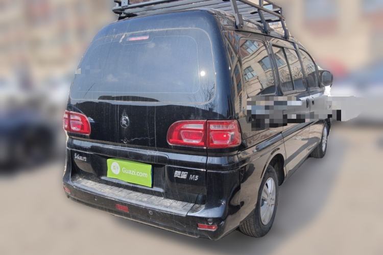 Used FORTHING Lingzhi 2022 M5 1.6L Practical Model 5 Seats
