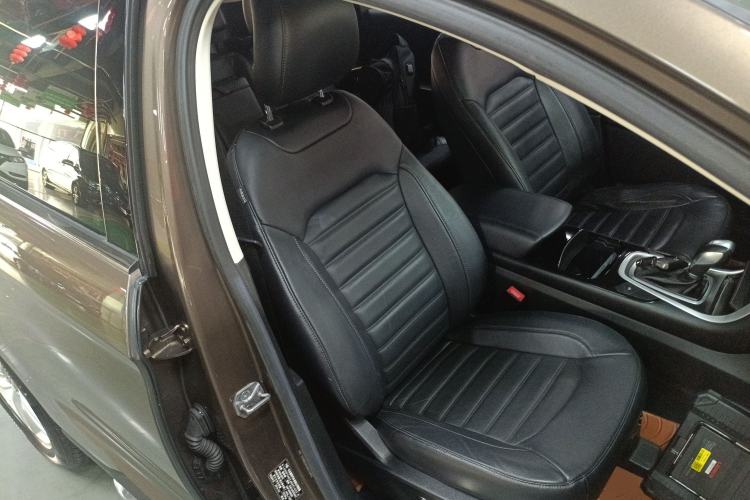 Used Ford Edge 2018 EcoBoost 245 Two-Wheel-Drive Platinum Edition 5 Seats