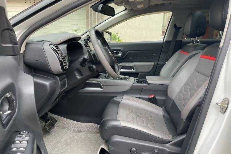 Used Citroen C5 AIRCROSS 2017 380THP Luxury Model Interior 2