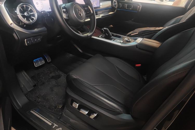 Used Tank 400 New Energy 2024 Hi4-T Off-Road Edition Left Front Seat