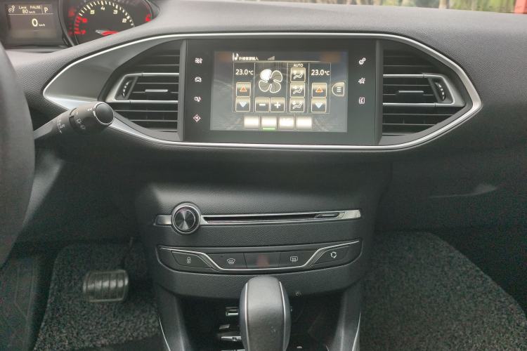 Used Peugeot 308S 2015 1.6T Automatic Ruichi Edition Audio And AC Panel