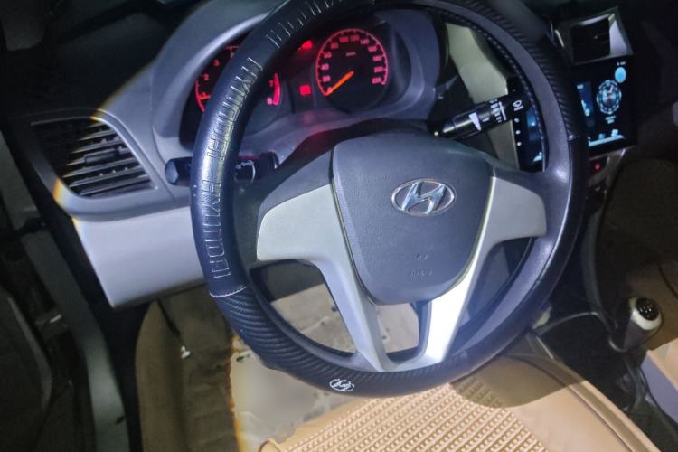 Used Hyundai Verna (older generation) 2010 Sedan 1.4L Manual Comfort GS Steering Wheel