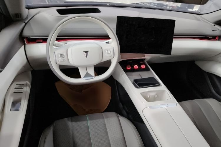 Used Deepal L07 2025 230 Ultra with DeepBlue Intelligent Driving AD PRO Extended-Range Version
