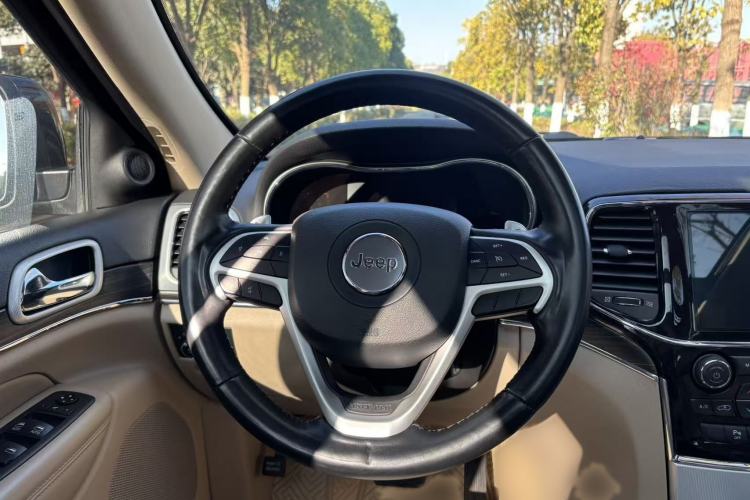 Used Jeep Grand Cherokee (Import) 2020 3.0L Elite Navigation Edition
