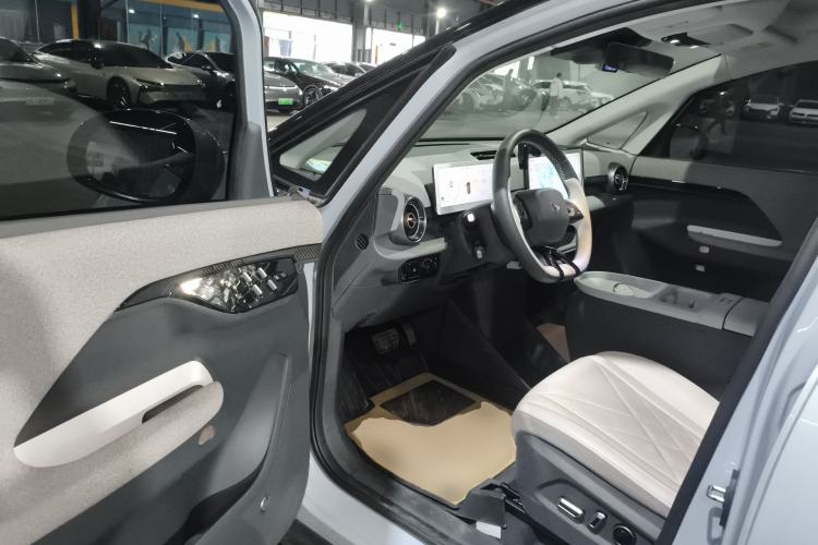 Used ARCFOX Kaola 2023 Family Edition Pro
