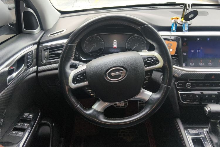 Used GAC Trumpchi GS8 2017 320T Two-Wheel Drive Luxury Smart Connectivity Version (7 Seats)
