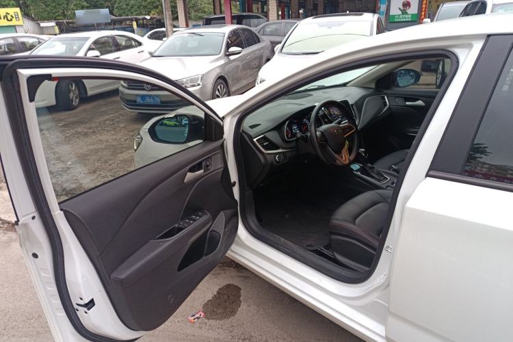 Used Chevrolet Monza 2020 Light Hybrid Redline 320T Dual-Clutch Joyful Edition