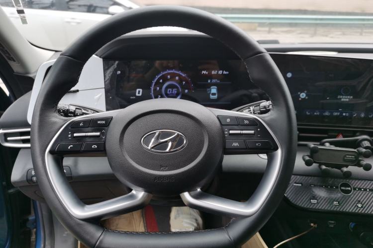 Used Hyundai Elantra 2022 1.5L CVT LUX Prestige Edition