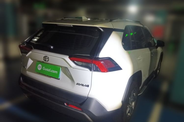 Used Toyota RAV4 2022 2.0L CVT Two-Wheel Drive Fashion Plus Edition
