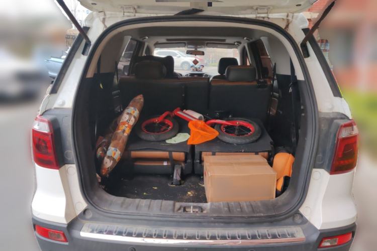 Used CHANGAN OSHAN CX70 2017 CX70T 1.5T Manual High-Performance Edition Trunk