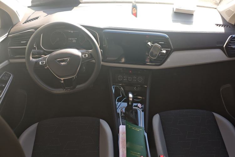 Used Jetta VS5 2024 280TSI Automatic Pioneer Edition Center Console