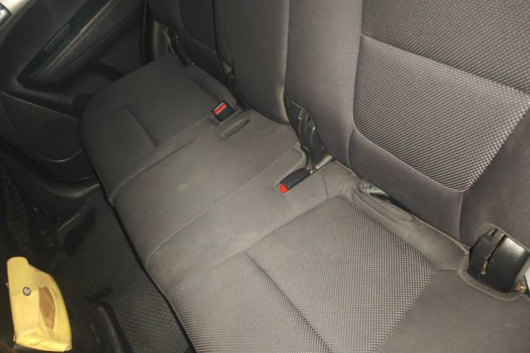 Used Kia Sorento 2009 2.4L Comfort Edition Left Rear Seat