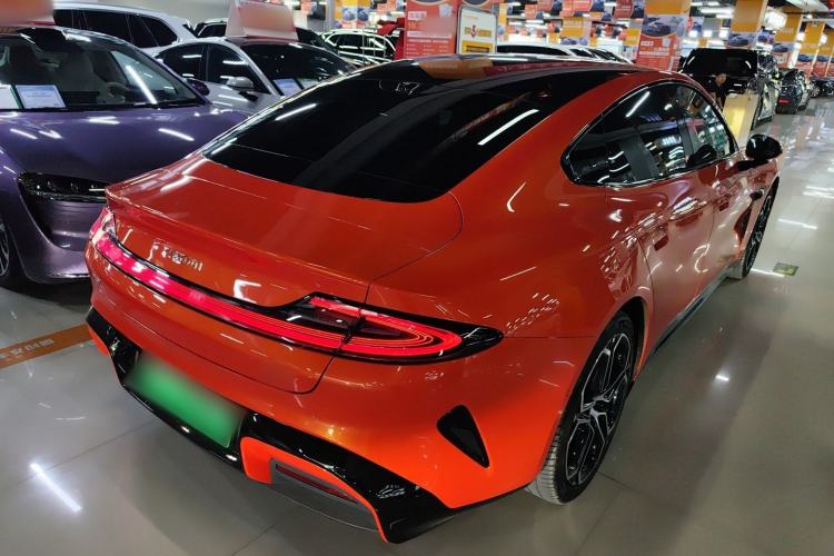 Used Xiaomi Auto SU7 2024 Rear-Drive Long-Range Intelligent Driving Version