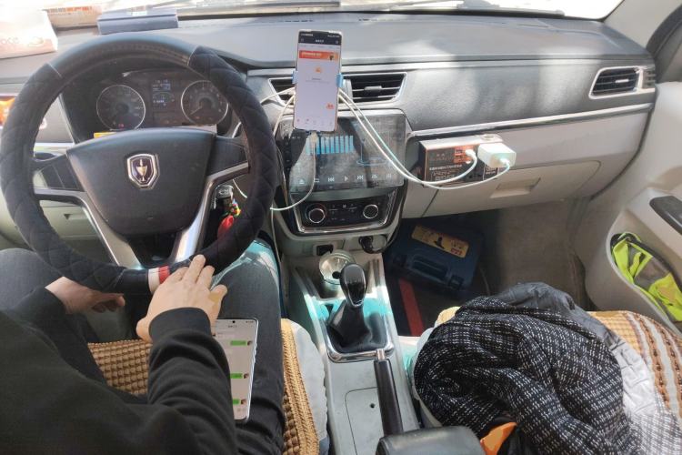 Used Jinbei New Hiace X30L 2016 1.5L Wealth Edition Van DLCG14 Center Console